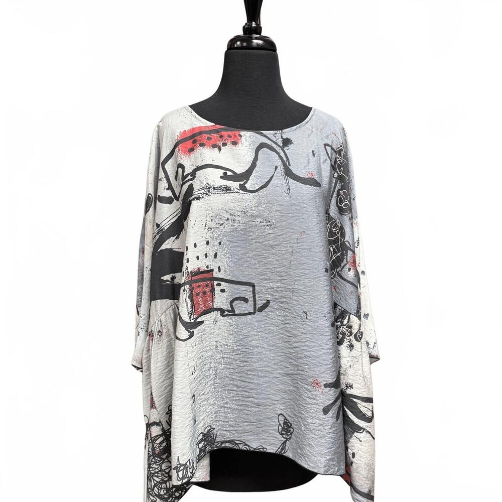 NEW 3 POTATO women's dog butterfly top in grey